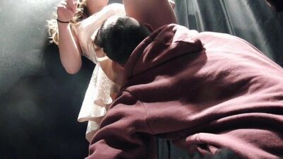 REAL SEXO PUBLICO CON DESCONOCIDA EN ZARA MIENTRAS MI NOVIA BUSCA ROPA !!