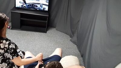 Stepmom tries to give a handjob to me while I play GTA5.