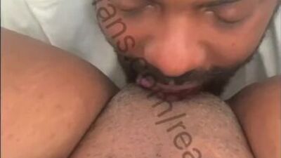I made a lucky fan eat my pussy & squirted all in his mouth !!