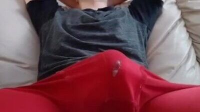 Huge handfree cumshot in my boxers (Lots of cum)