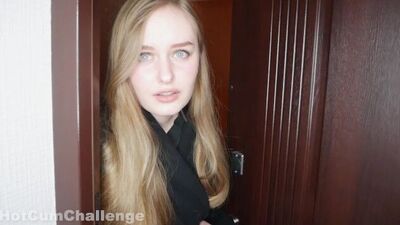 A neighbor wanted problems, but when I fucked her, she started to squirt