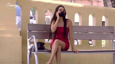 Cuanto quieres por tu TANGA? - SEXO por DINERO