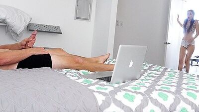 SPYFAM Step Sister gives honest opinion on dick size